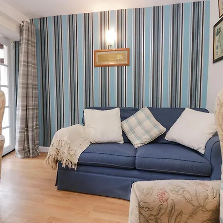 Daffodil Holiday home Grange-over-Sands
